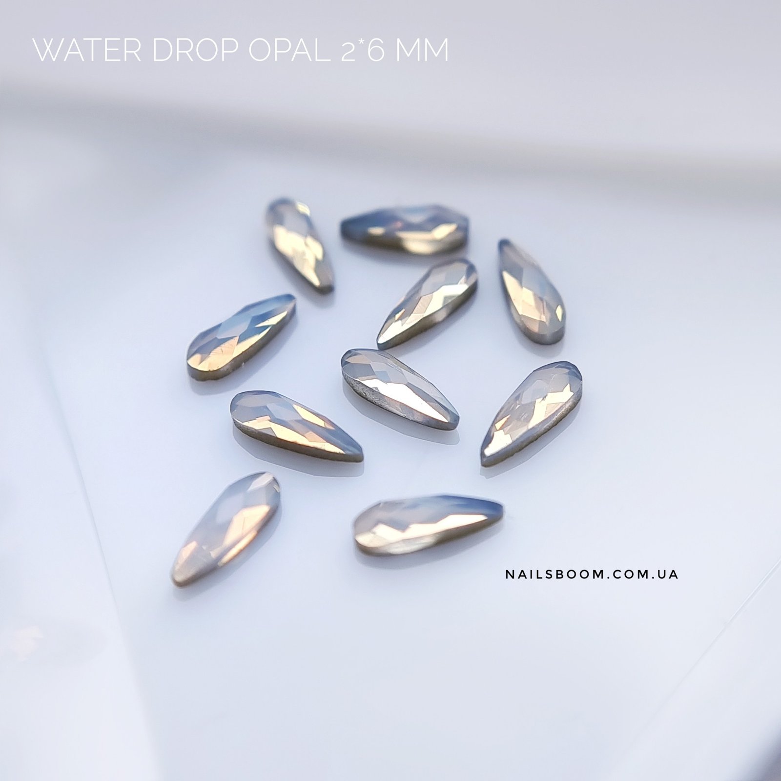 Камінці фігурні White Opal WaterDrop 2*6 мм, 10 шт
