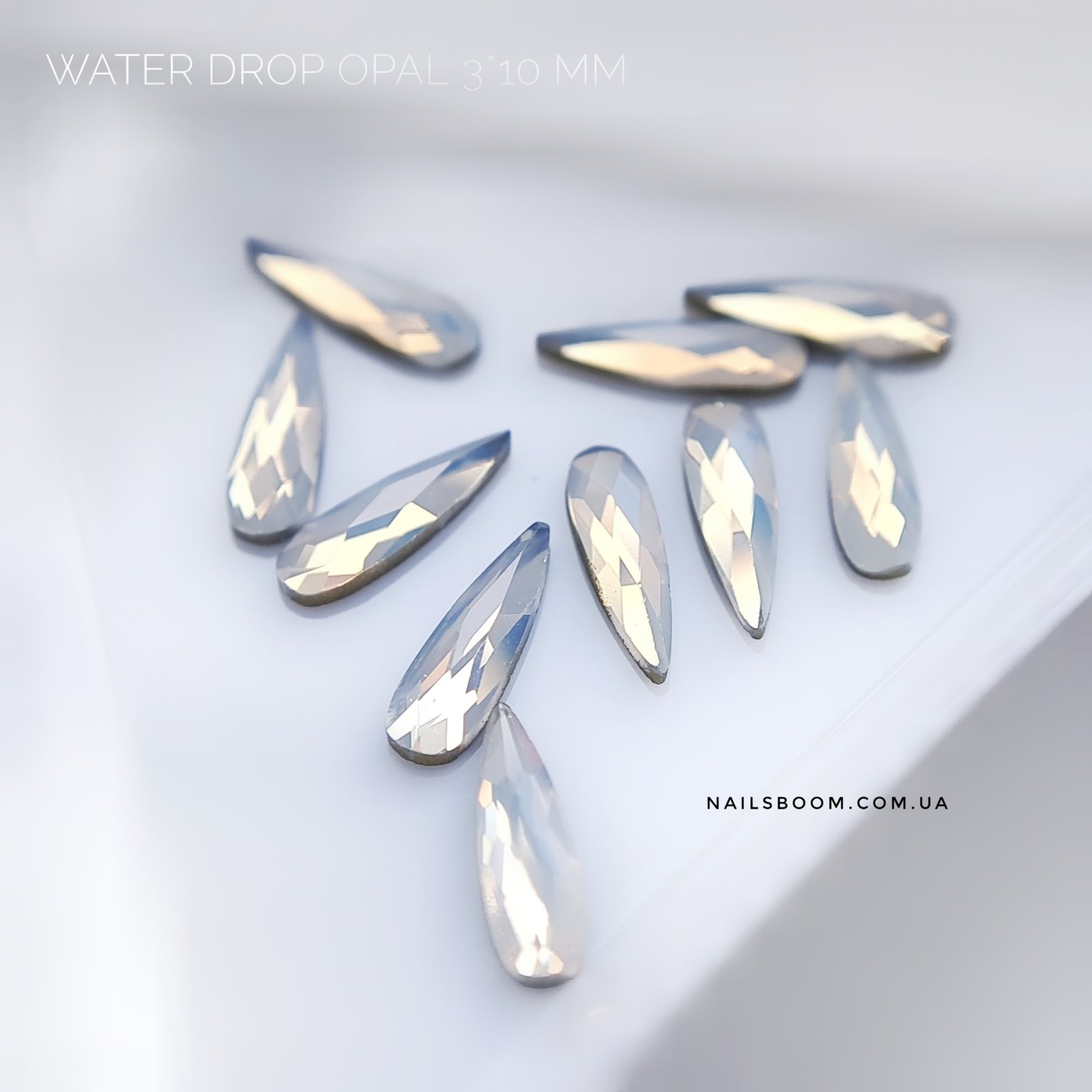 Камінці фігурні White Opal WaterDrop 3*10 мм, 10 шт
