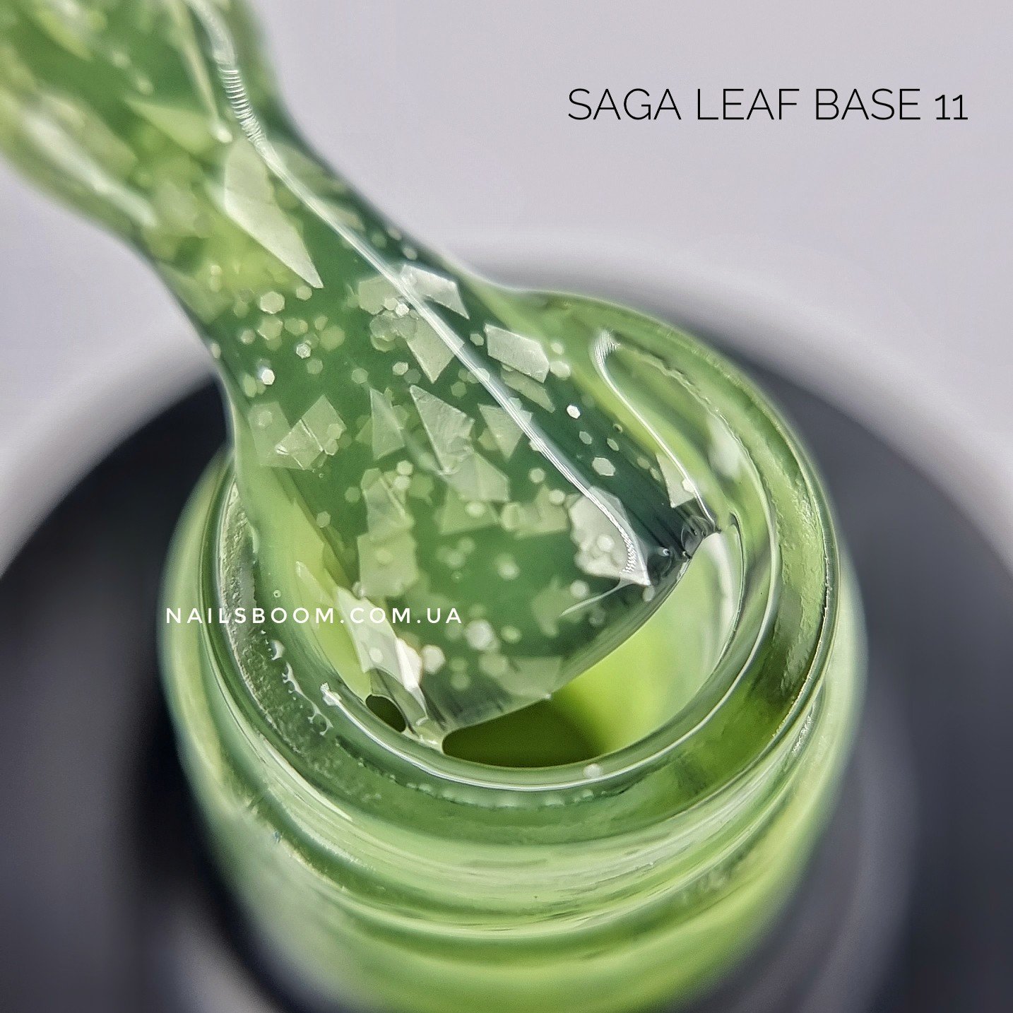 Камуфлююча база з поталлю Saga Leaf 11, 8 мл