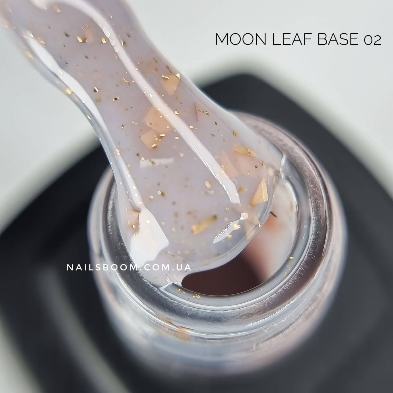 Камуфлююча база з поталлю MOON Full Leaf №02, 8 мл