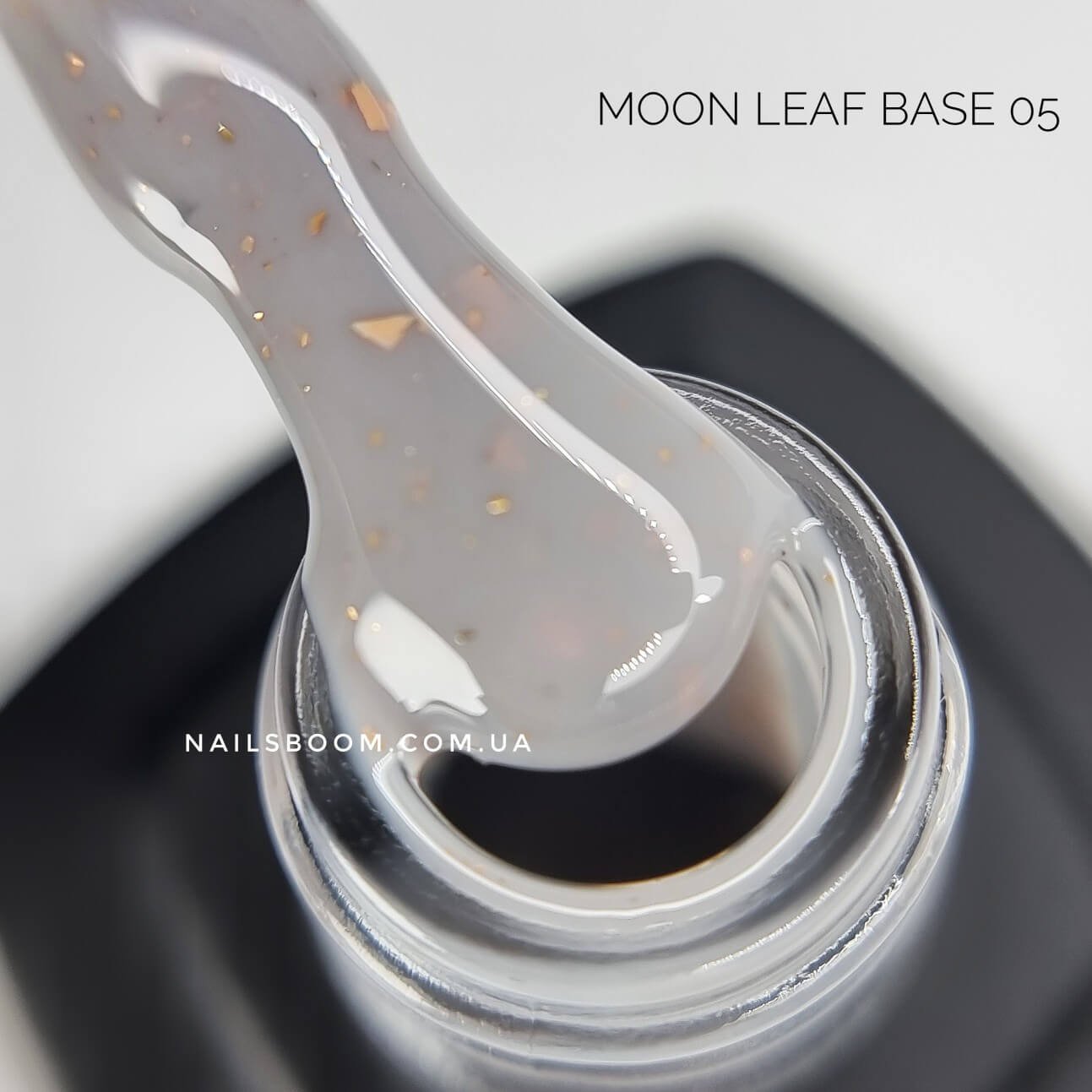 Камуфлююча база з поталлю MOON Full Leaf №05, 8 мл