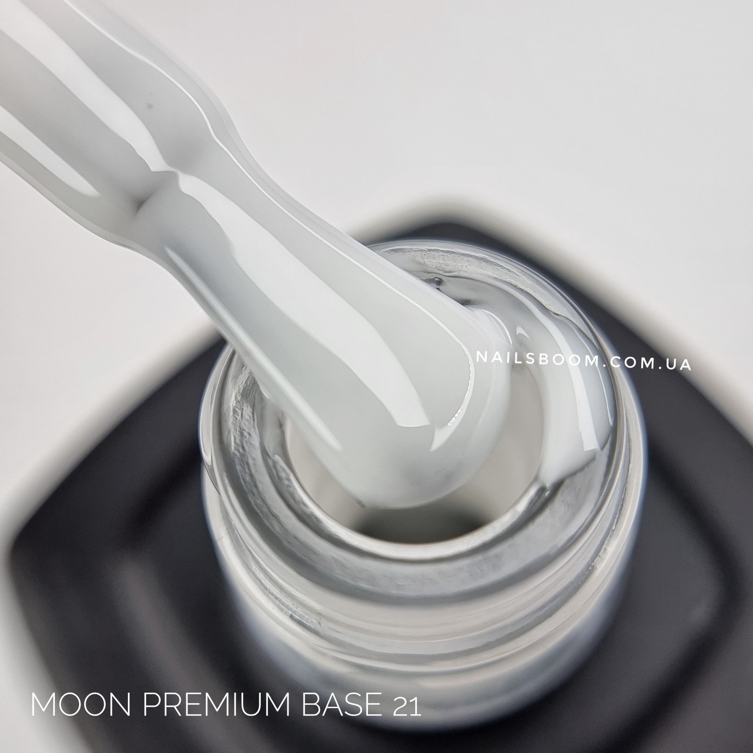 Камуфлююча база MOON Full Premium base №21, 8 мл