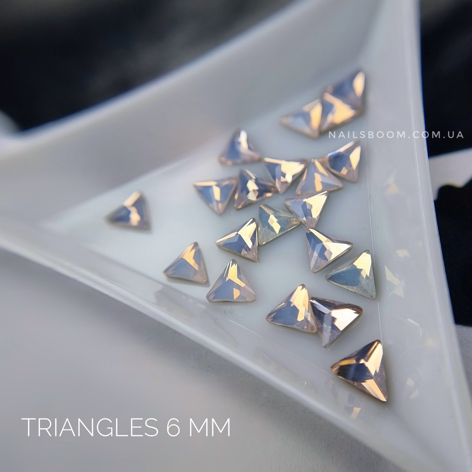 Камінці фігурні Pink Opal Triangles 6 мм, 10 шт
