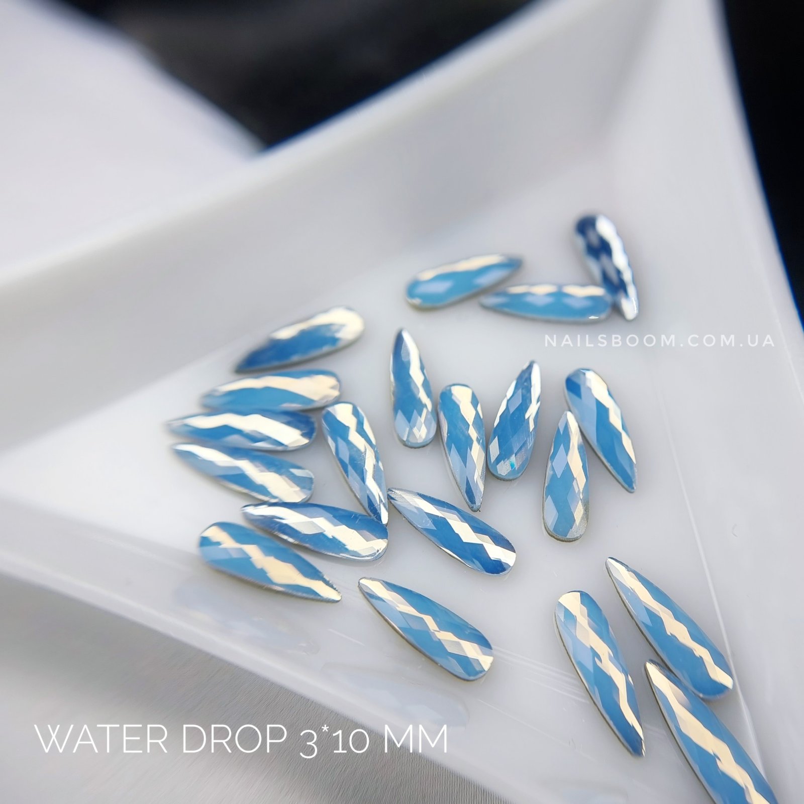 Камінці фігурні Blue Opal WaterDrop 3*10 мм, 10 шт
