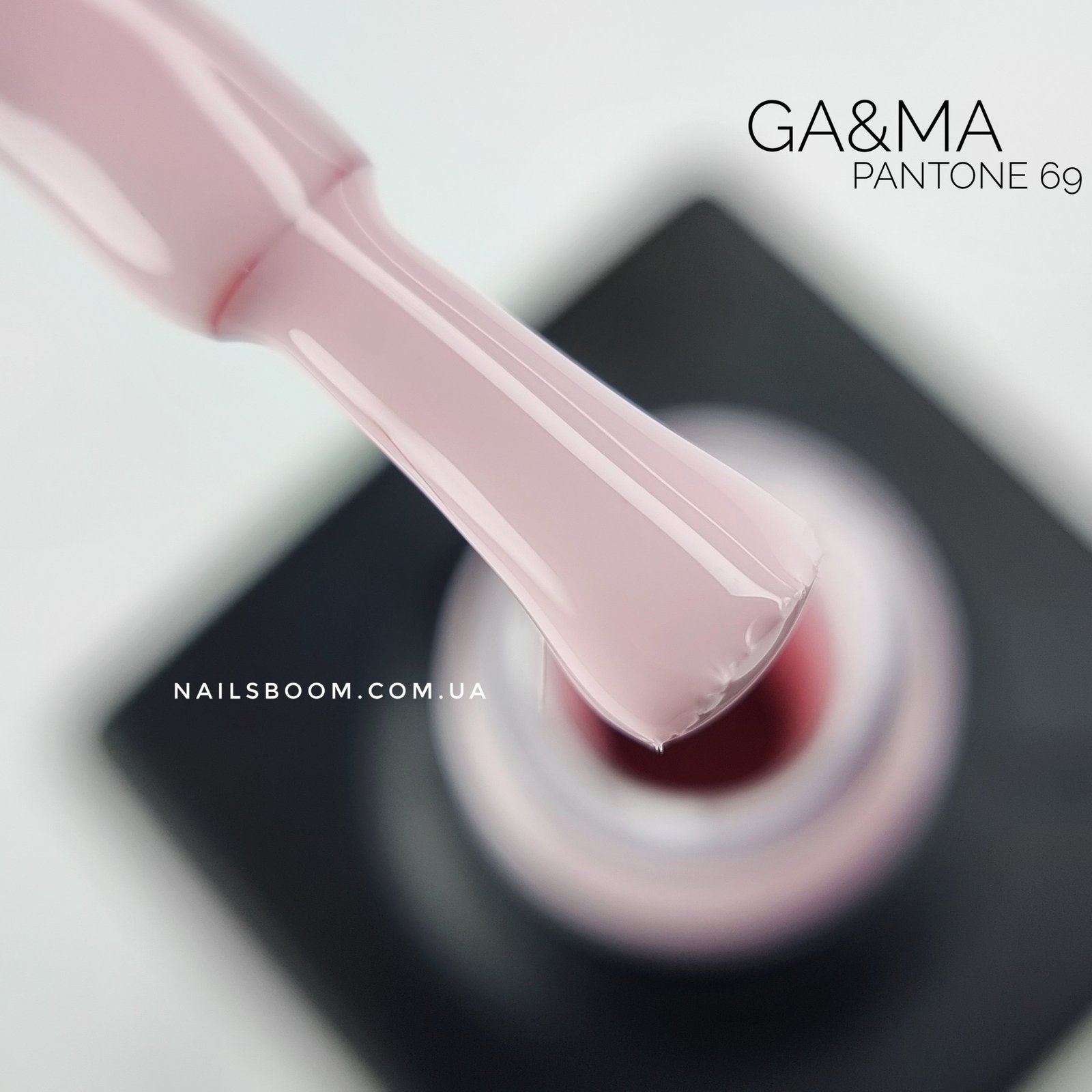 Гель-лак GA&MA Pantone collection 069 coconut cream, 10 мл