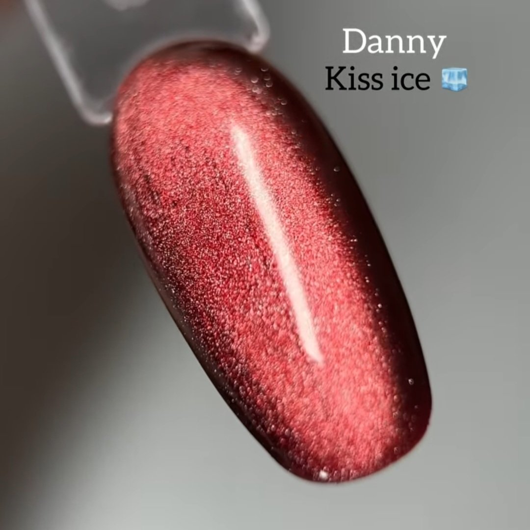 Гель-лак котяче око Danny Kiss Ice cat eye, 8 мл