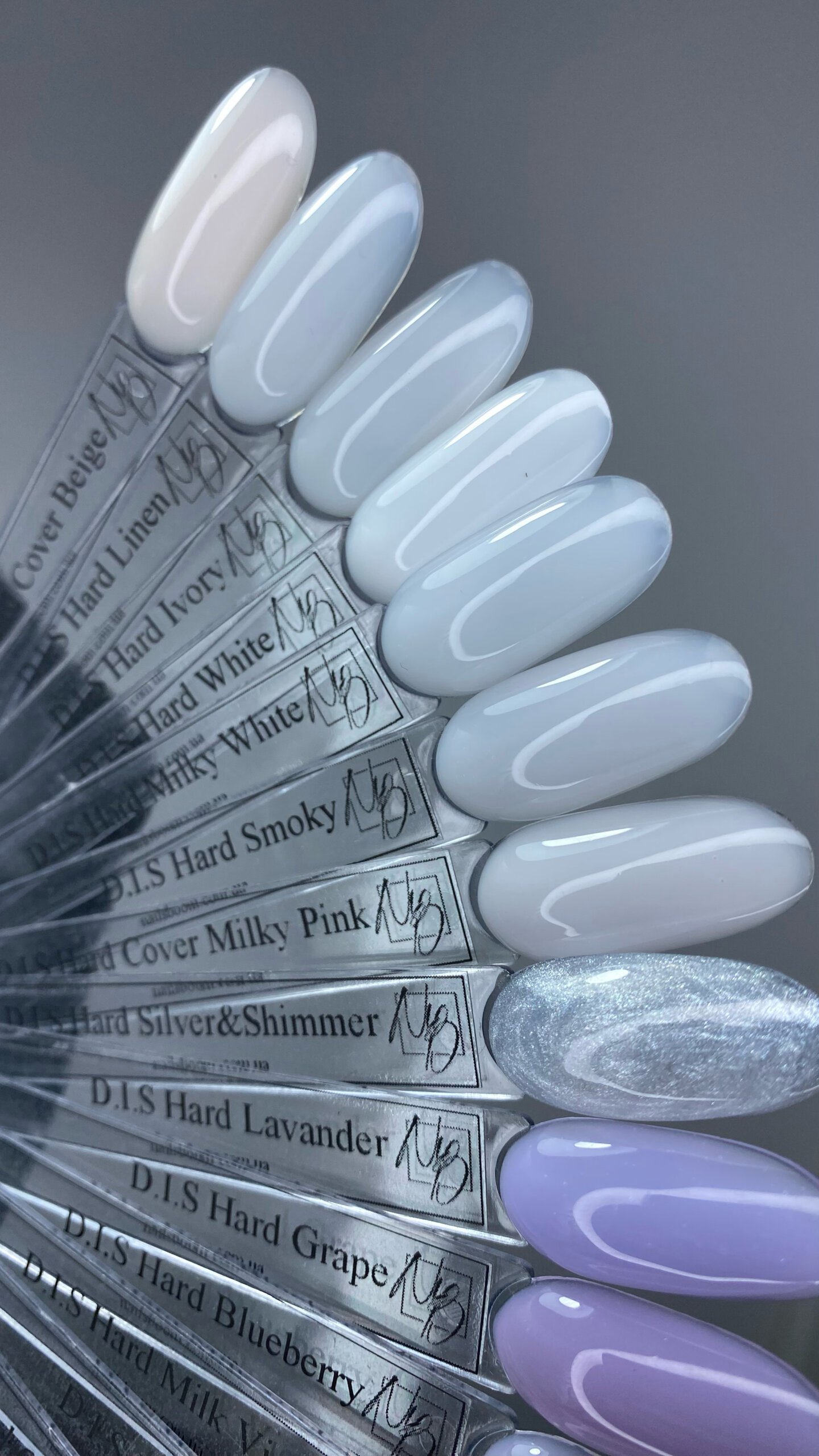 B0BE0F73-94DD-48E9-835E-70651FFD186A Камуфлюючий гель D.I.S nails Hard Milky White gel, 28 мл (молочний гель)