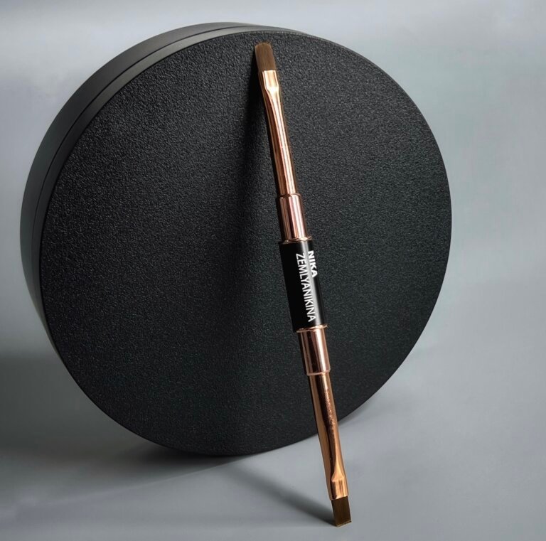 Двосторонній пензлик Nika Zemlyanikina Oval Brush 8 мм/ Flat Brush 6 мм