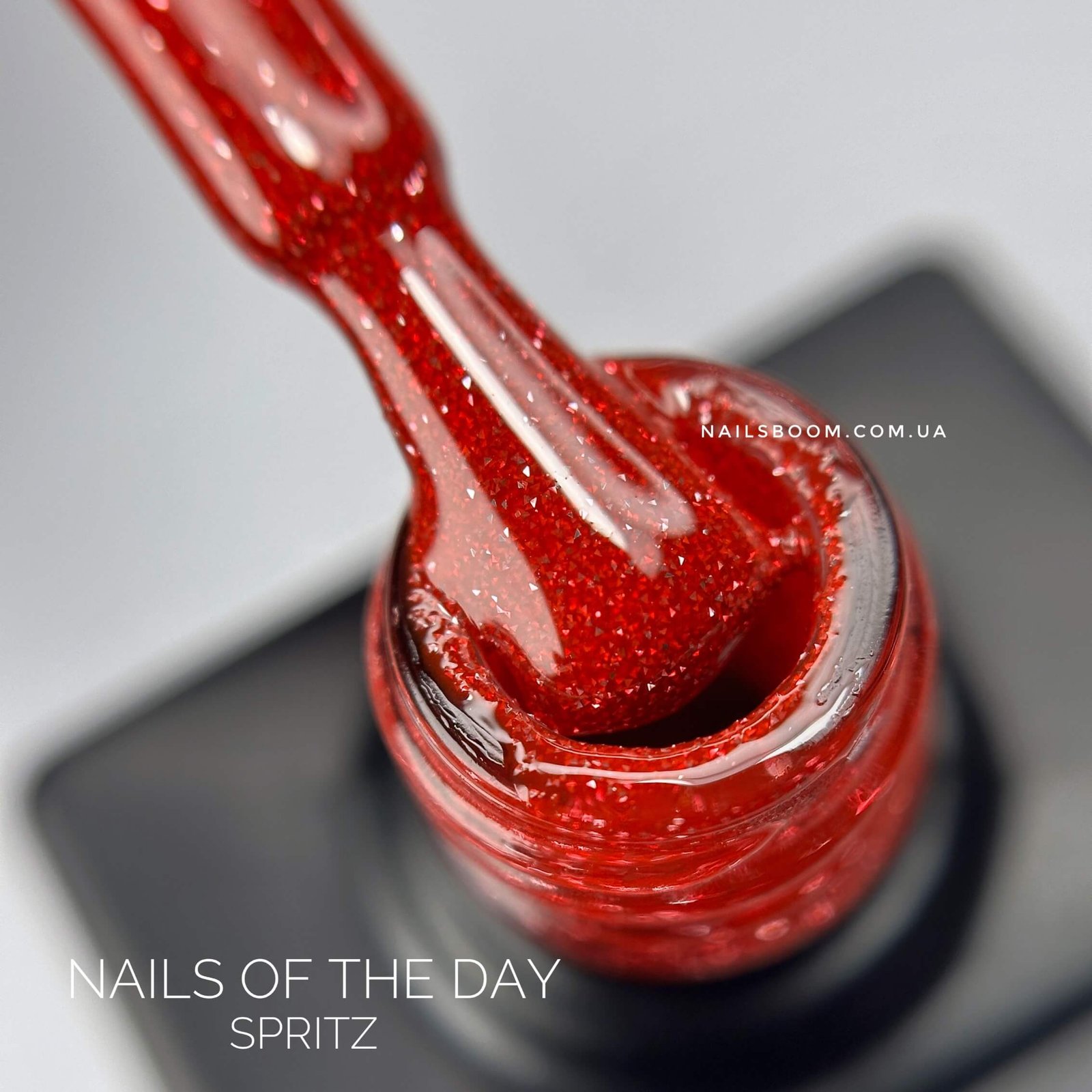 Світловідбиваючий гель-лак NAILS OF THE NIGHT Spritz 146, 10 мл