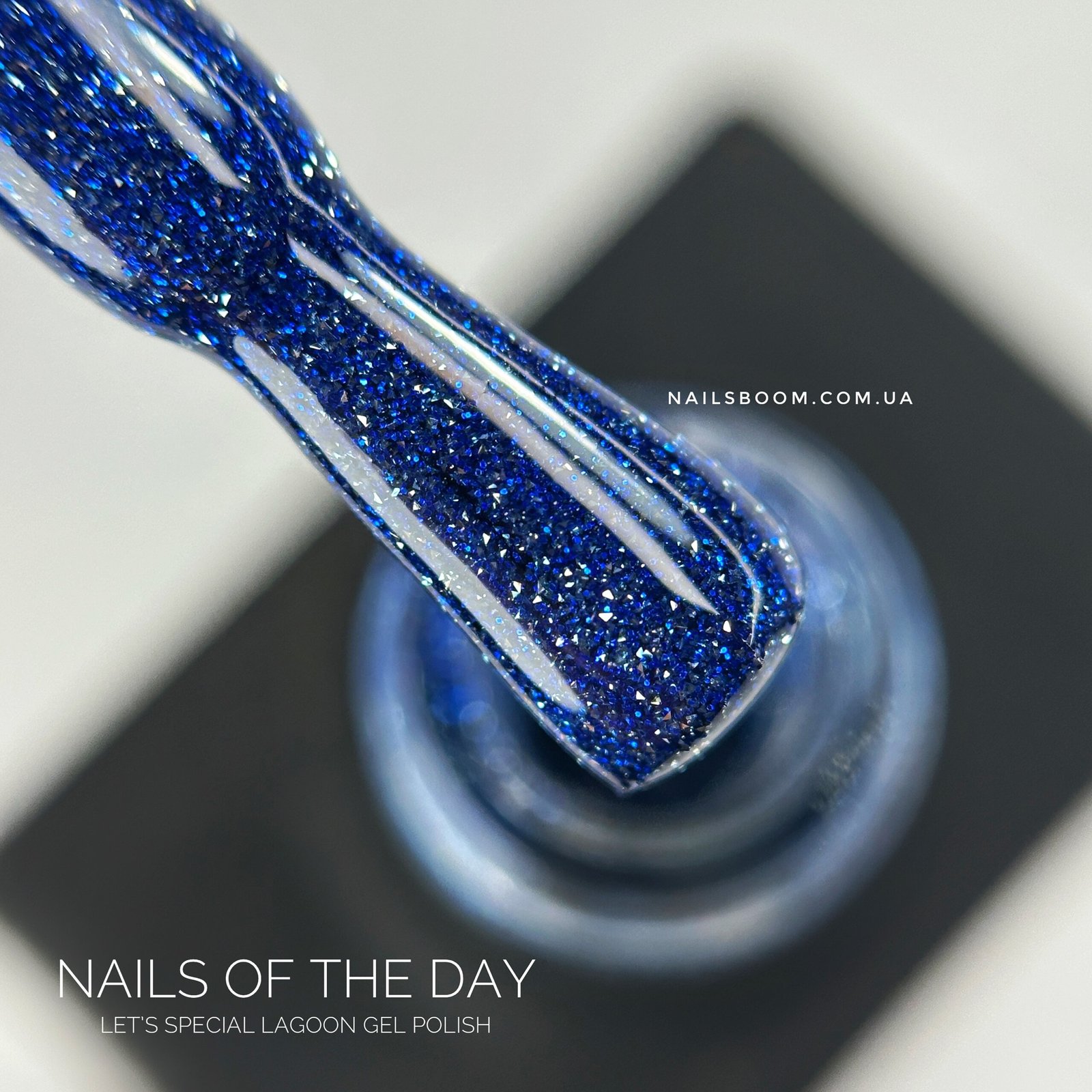 Світловідбиваючий гель-лак NAILS OF THE NIGHT Blue Lagoon, 10 мл
