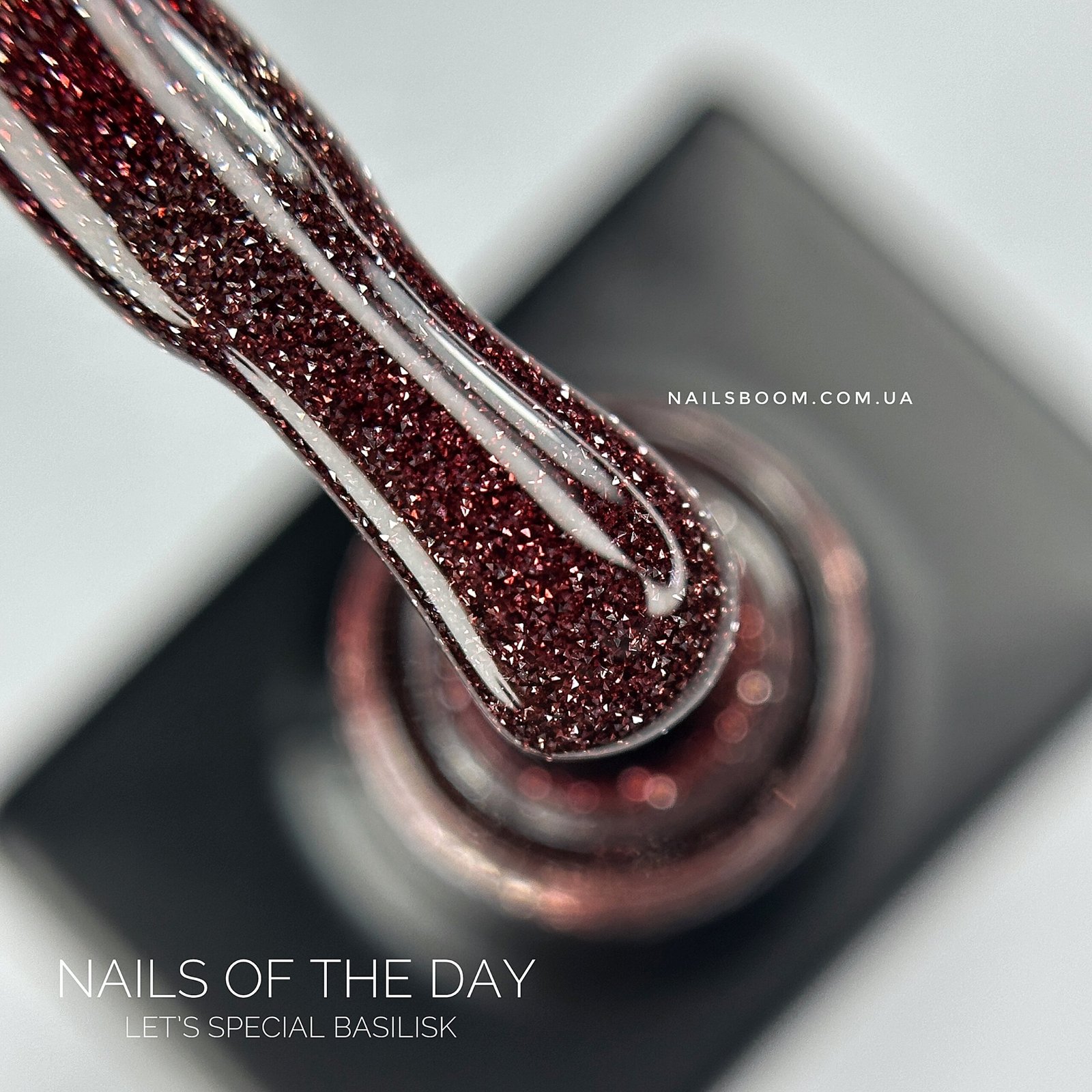 Світловідбиваючий гель-лак NAILS OF THE DAY Basilisk, 10 мл