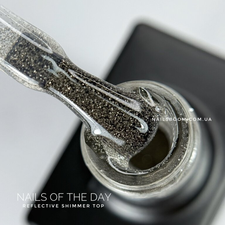 Світловідбиваючий топ NAILS OF THE DAY Reflective Shimmer, 10 мл