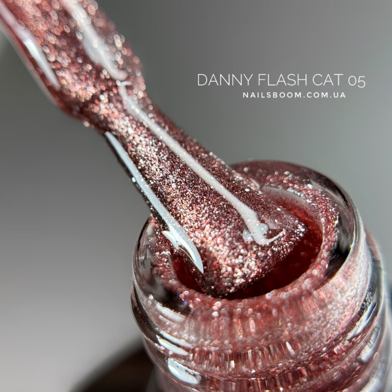 Світловідбиваючий гель-лак Danny Flash Cat Eye 05, 8 мл