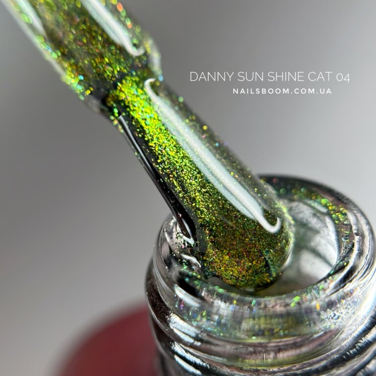 Гель-лак котяче око Danny Sunshine cat eye 04, 12 мл